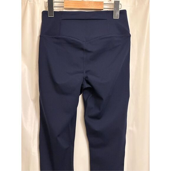 NWT - Fabletics Run Anywhere Motion365 HW 7/8 Legging - Small - Picture 14 of 16